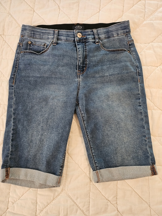 Curve Appeal Pants - Curve Appeal - High Rise Skinny Bermuda Shorts w/ Comfort Waistband- Size 8/29